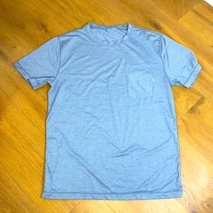 Mens Vuori performance T shirt. Size medium